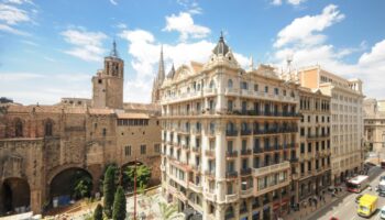 Buying Property in Barcelona: 10-Step Guide for Foreigners